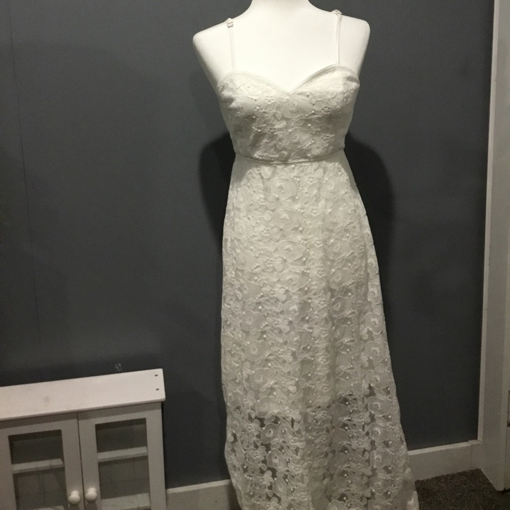 Lace Maxi Dress - Picture 4 of 5